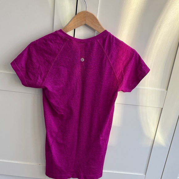 lululemon athletica Purple Short Sleeve Tee - Picture 2 of 2